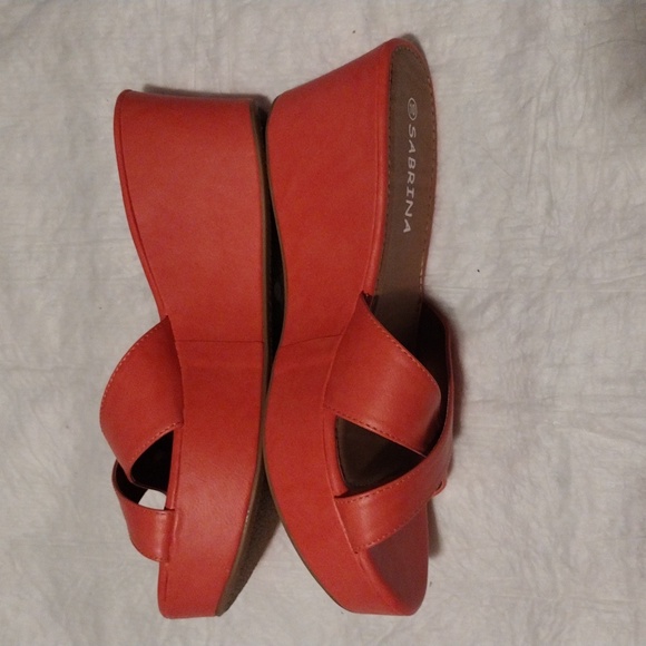 Gorgeous Sabrina hot pink strap slides size 10 - Picture 7 of 8